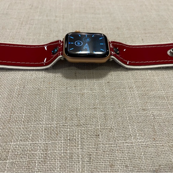 Spark’l Luxe Red Patent Bow Band - Picture 5 of 5